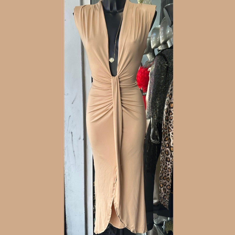 ROBE MAYNAH