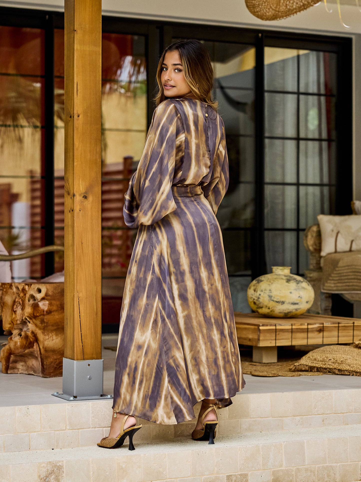 ROBE LEEYA
