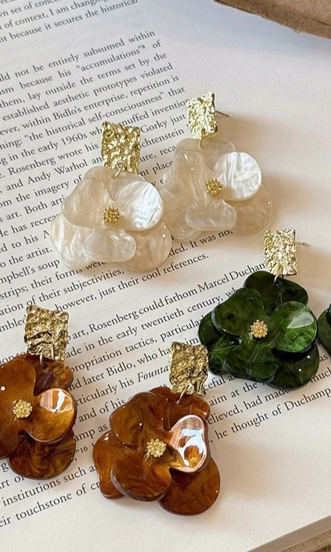 BOUCLE D’OREILLE PIVOINE